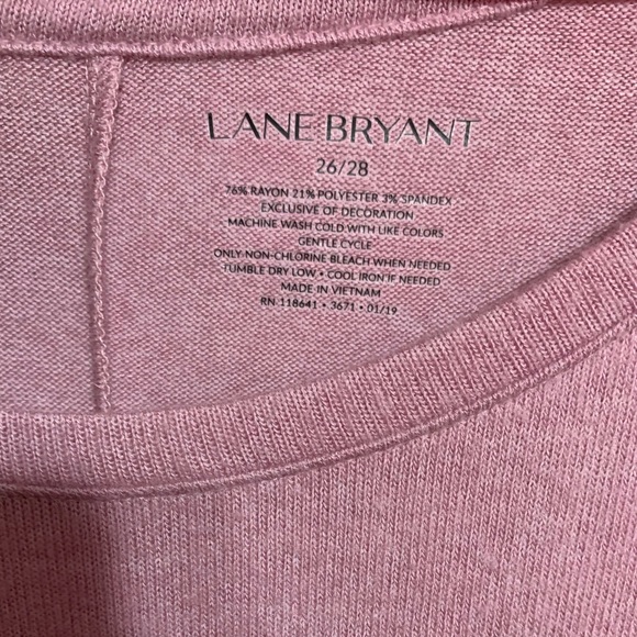 🆕 Lane Bryant Tee Shop Pink Crochet Inspired Shoulder Plus Size Blouse 26/28 - Picture 2 of 4